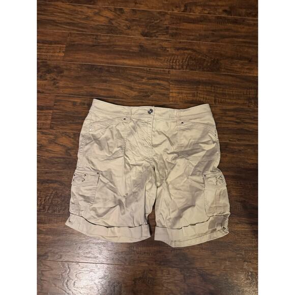 White House Black Market Pants - White House Black Market Bermuda Shorts – Women’s Size 10 Neutral Khaki
